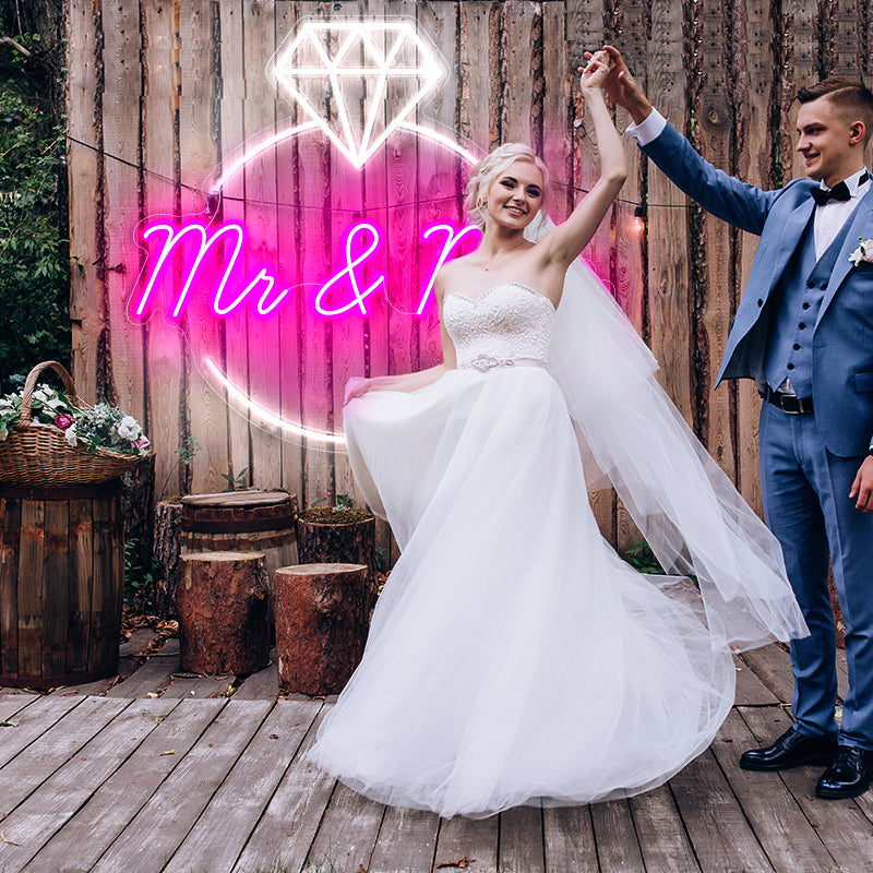 Mr & Mrs diamond neon sign - neonpartys