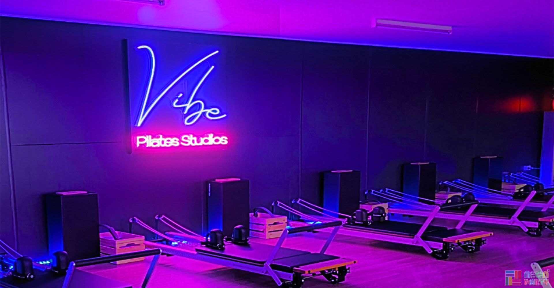 Neonpartys®_Customisable RGB Led Neon Signs For Gymnasium