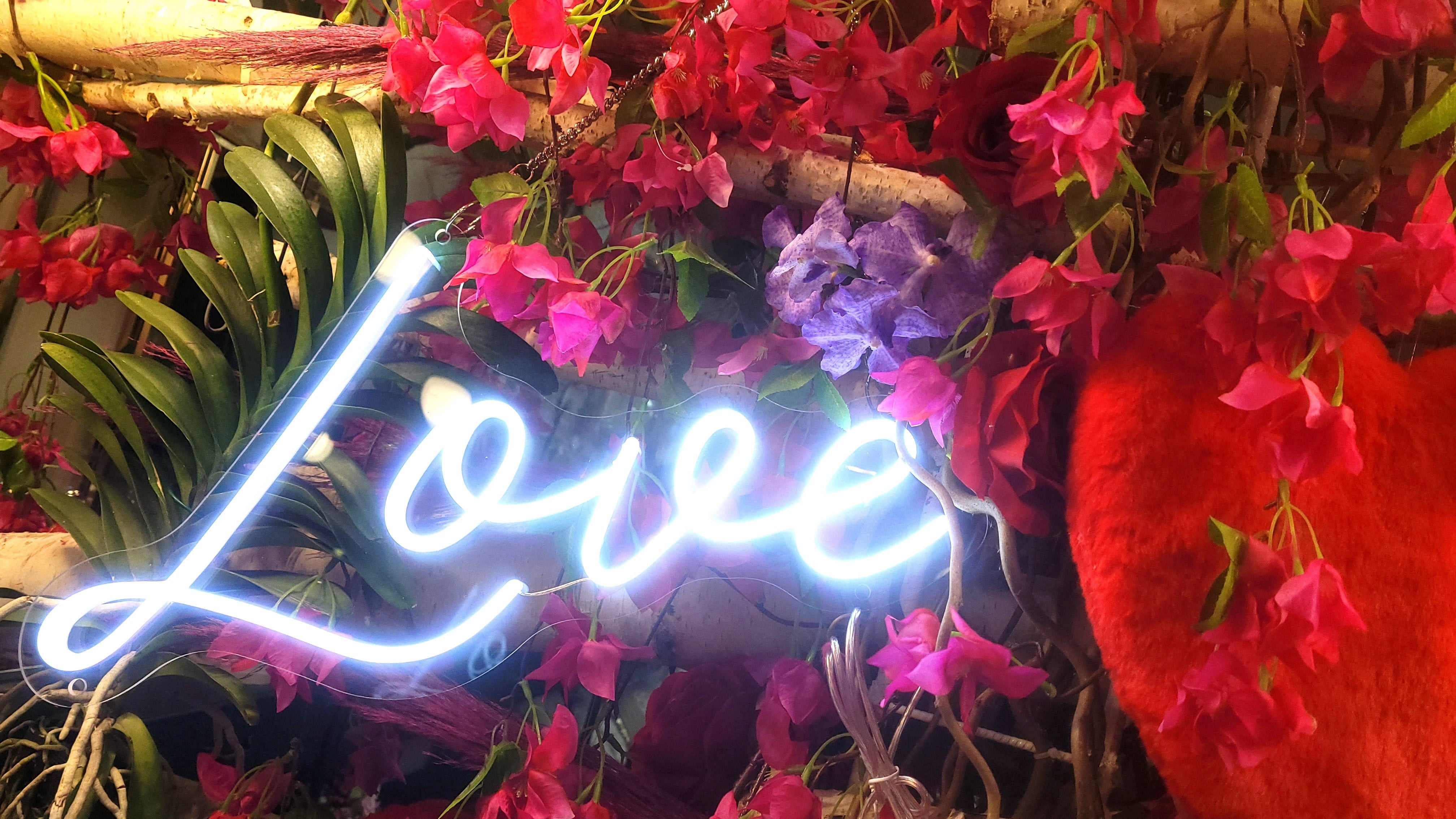 Celebrate Valentine's Day with these Top 5 Neon Signs